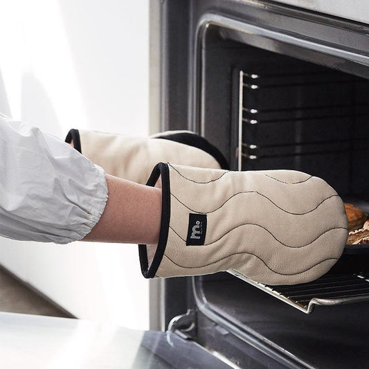Momo - Cream White Ins Cotton Canvas Quilted Oven Mitt-Kitchenware- A Bit Sleepy | Homedecor Concept Store
