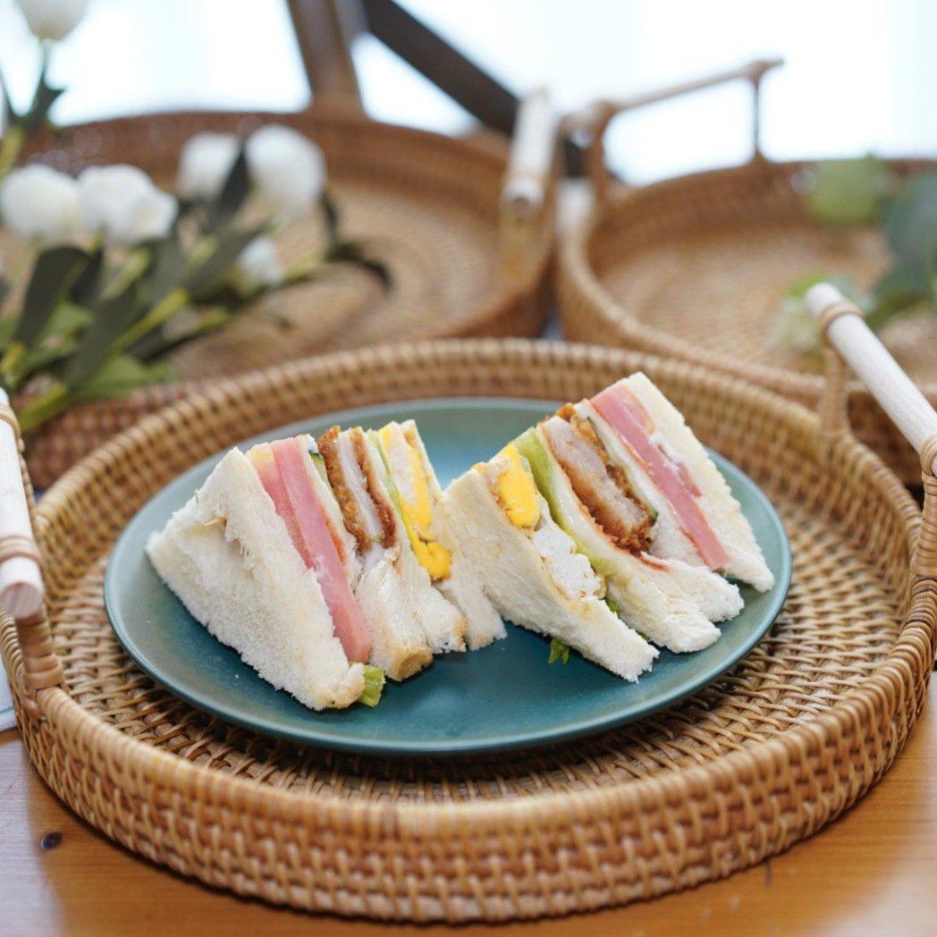 Hand-woven Rattan Serving Tray (with blotting papers)-Kitchenware- A Bit Sleepy | Homedecor Concept Store
