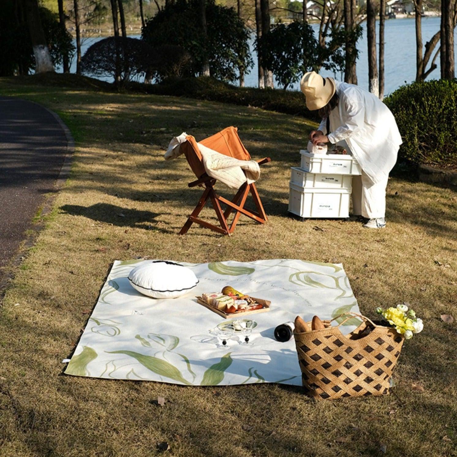 Momo - Tulip Waterproof Picnic Mat-Outdoor- A Bit Sleepy | Homedecor Concept Store