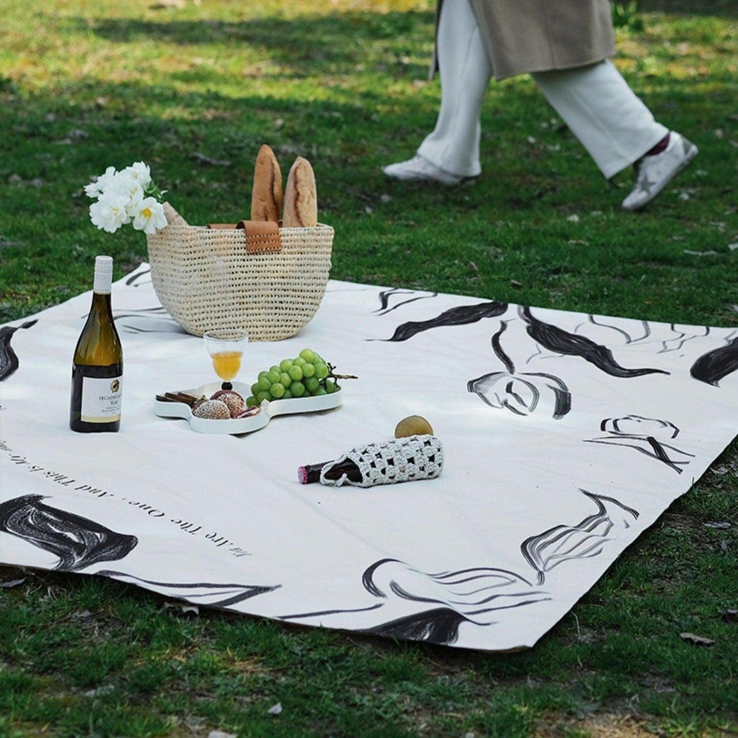 Momo - Tulip Waterproof Picnic Mat-Outdoor- A Bit Sleepy | Homedecor Concept Store